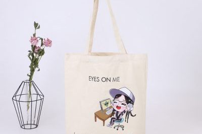 Custom canvas tote bags (2)