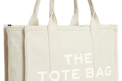 Jacobs Women’s The Large Tote Bag (1)